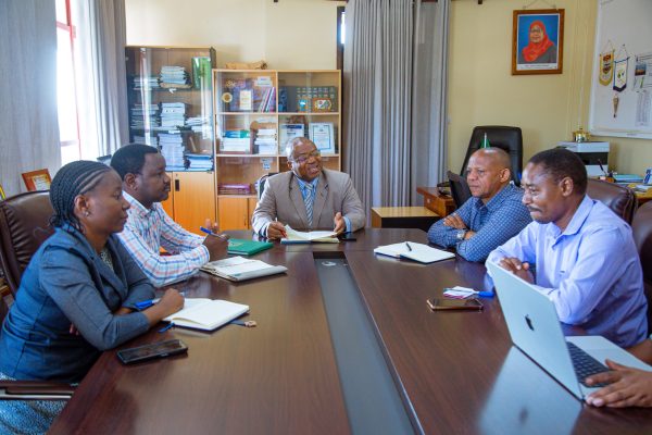 Tanga Regional Administrative Secretary Rashid Mchatta meeting Ministry of Finance officials during preparations for Financial Services Week 2026