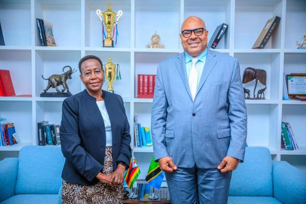 Minister Mahmoud Thabit Kombo meeting Zimbabwe’s Ambassador Helen Bawange Dingani at the Ministry of Foreign Affairs sub-offices in Dar es Salaam, 18 February 2026.