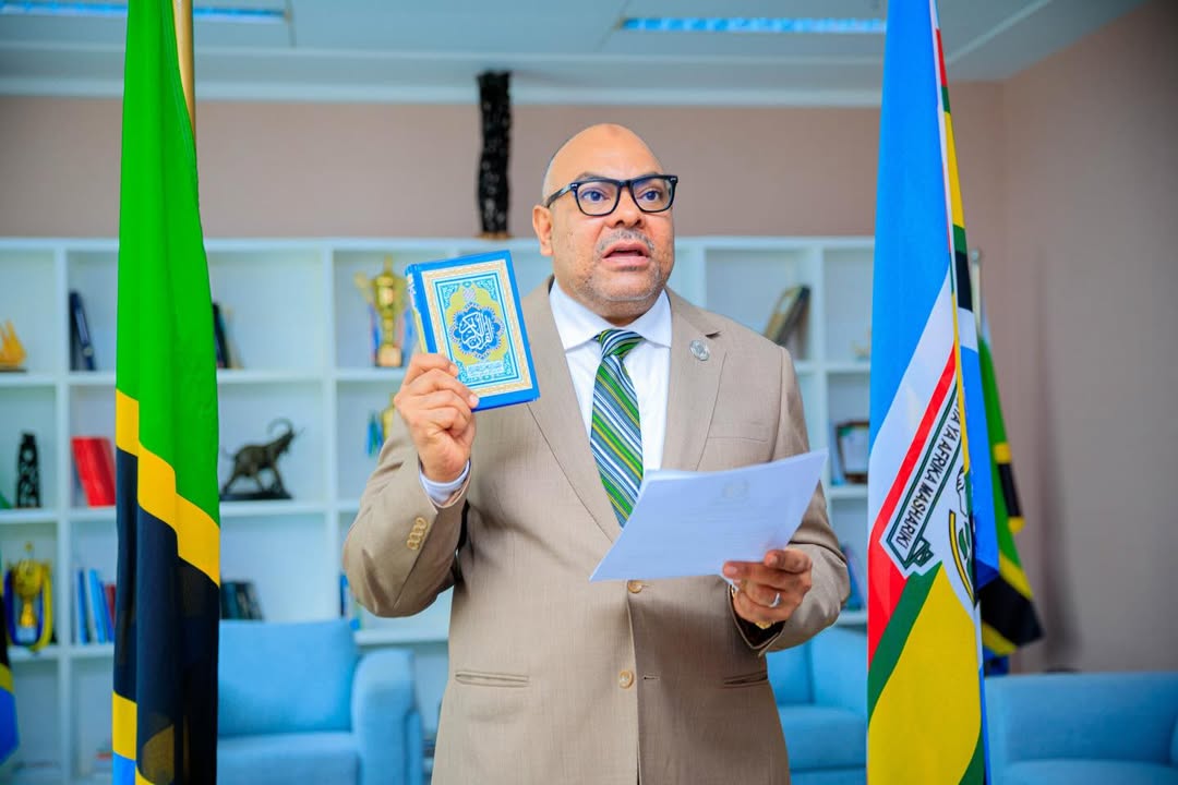 Tanzania’s Foreign Affairs Minister Ambassador Mahmoud Thabit Kombo taking the oath as an ex-officio member of the East African Legislative Assembly during a virtual special sitting of the Fifth Assembly.