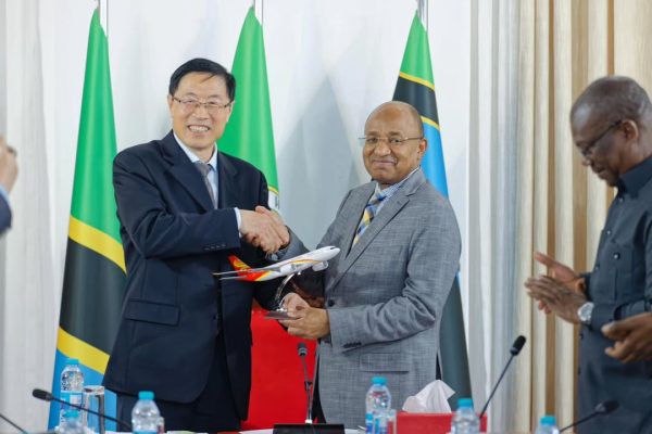 President Hussein Mwinyi meeting international investors and digital technology experts in Zanzibar to discuss aviation and digital transformation initiatives