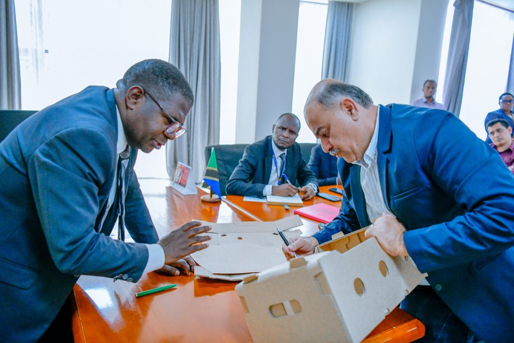 Mshamu Ali Munde meeting with manufacturing sector representatives in Dodoma, discussing private sector investment, industrial growth, and Tanzania’s Vision 2050 development agenda.