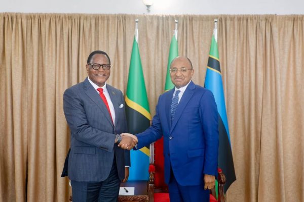 Hussein Ali Mwinyi in a diplomatic meeting with Lazarus Chakwera at the Zanzibar State House during an official Commonwealth engagement.