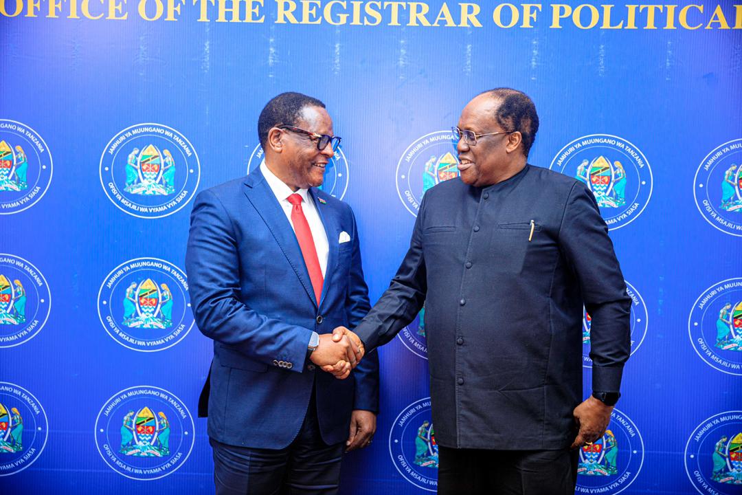 Francis Mutungi in discussions with Lazarus Chakwera during a diplomatic meeting in Tanzania as part of the Commonwealth of Nations envoy’s official visit.