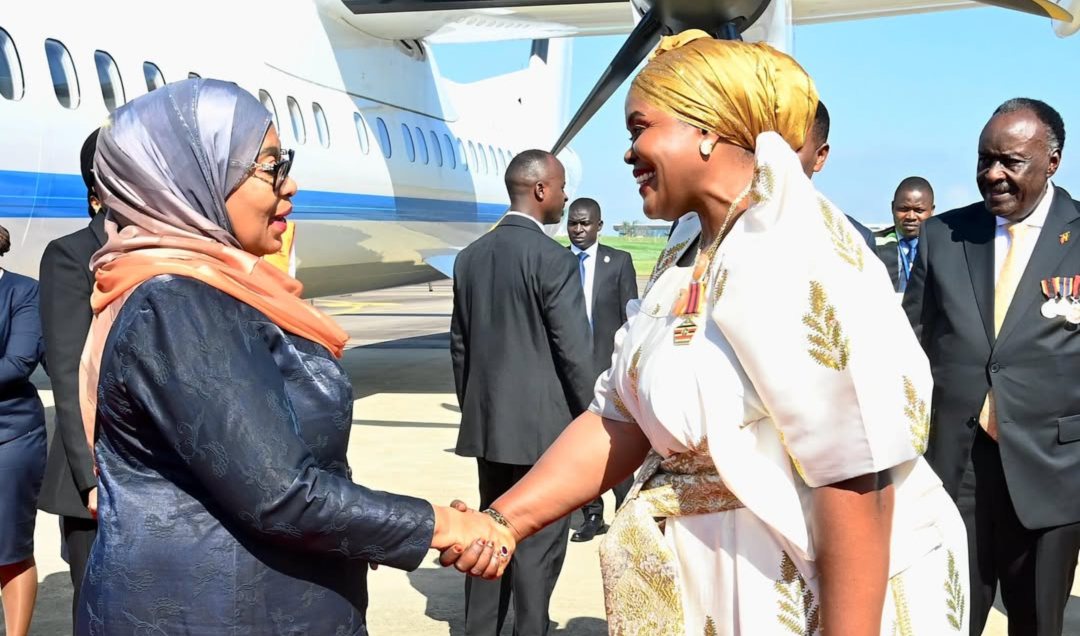 President Samia Suluhu Hassan greeting leaders upon arrival at Entebbe International Airport ahead of the inauguration ceremony of Yoweri Kaguta Museveni in Kampala.