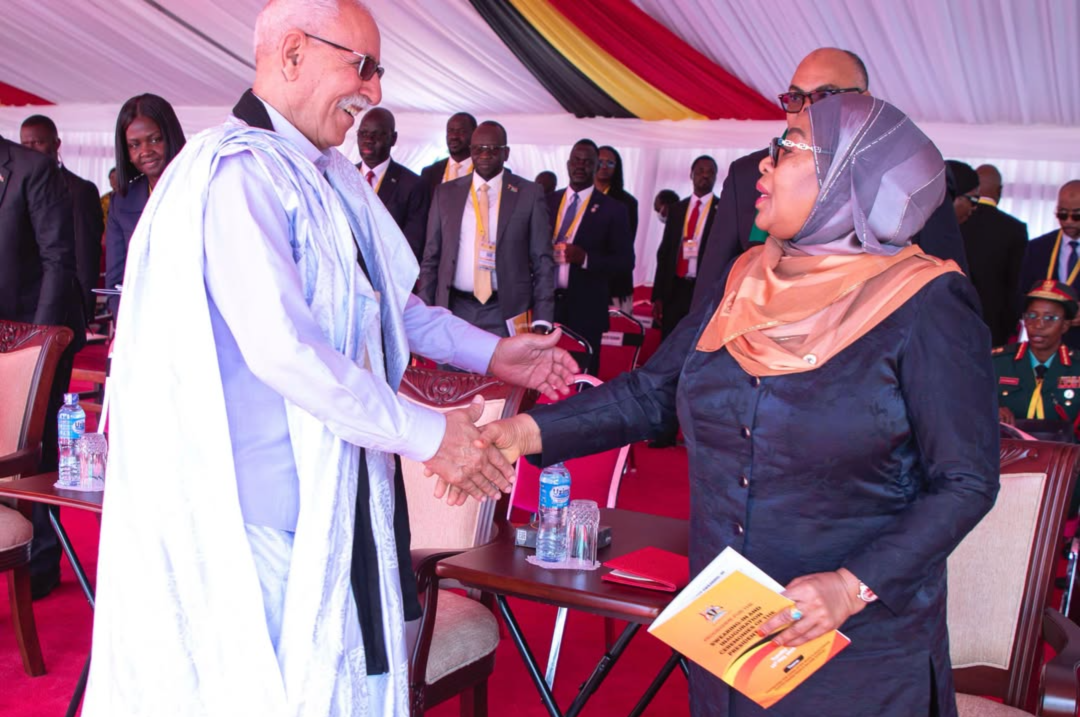 President Samia Suluhu Hassan greeting leaders upon arrival at Entebbe International Airport ahead of the inauguration ceremony of Yoweri Kaguta Museveni in Kampala.