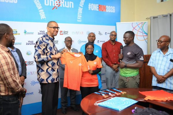 Dr. Aboud Suleiman Jumbe launching the ONE RUN INTERNATIONAL HALF MARATHON 2026 in Zanzibar ahead of the international race through Stone Town and Forodhani Gardens.
